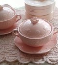 【納期一ヶ月】蓋付き可愛いピンクの陶器のスープ皿